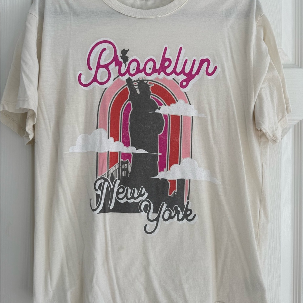 Anthropologie Letluv Brooklyn Graphic Tee - Cream, Size Medium